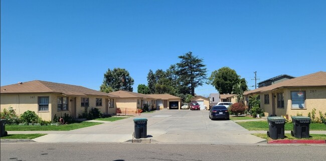 115-213 Mary Dr in Santa Maria, CA - Foto de edificio - Building Photo