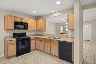 806 Grand Plains Dr in Houston, TX - Building Photo - Building Photo