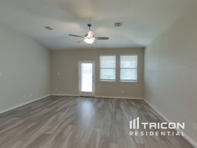 11668 Bakersfield Pass in San Antonio, TX - Building Photo - Building Photo