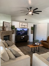 5886 W Menlo Ave in Fresno, CA - Foto de edificio - Building Photo