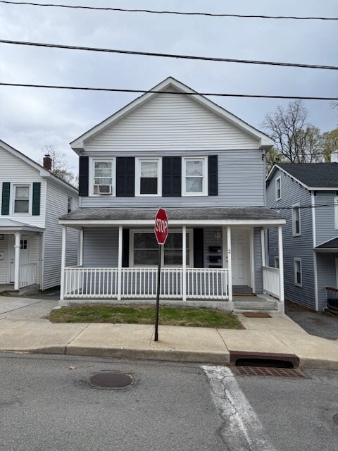 2 Spring Valley St, Unit 1 in Beacon, NY - Building Photo