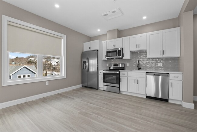 6 Washington Sq, Unit #503