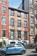 113 W 11th St in New York, NY - Building Photo - Building Photo