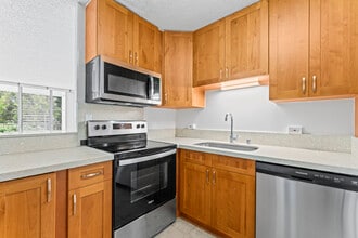 95-2031 Waikalani Pl, Unit APT D605 in Mililani, HI - Building Photo - Building Photo