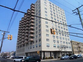 3817 Ventnor Ave in Atlantic City, NJ - Building Photo