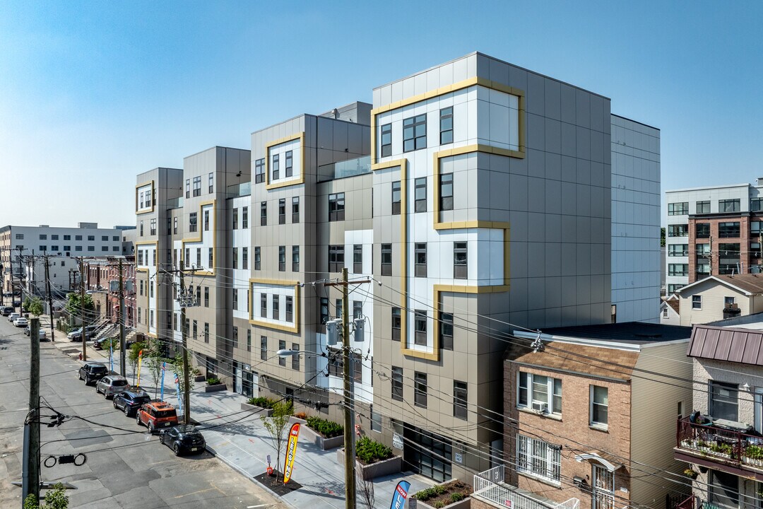 Tetris in Jersey City, NJ - Foto de edificio