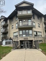 5 Jacksway Crescent in London, ON - Building Photo