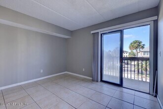 400 1st St S in Jacksonville Beach, FL - Foto de edificio - Building Photo