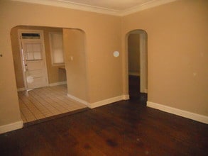 5319 W Giddings St, Unit 1 in Chicago, IL - Foto de edificio - Building Photo