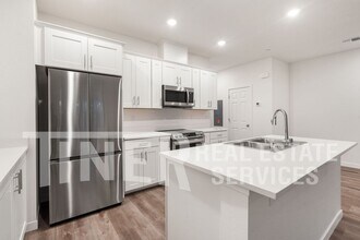 3027 Magical Walk in Sacramento, CA - Building Photo - Building Photo