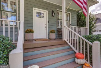 141 Spruell Springs Rd in Atlanta, GA - Building Photo - Building Photo