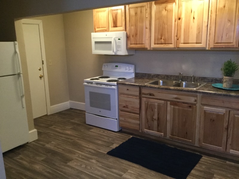264 College St SE in Valley City, ND - Building Photo