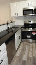5934 Elmwood Ave in Kansas City, MO - Building Photo - Building Photo