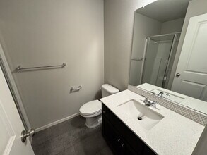 9400 N Alder St in Camas, WA - Building Photo - Building Photo