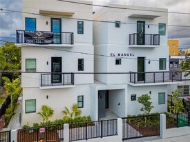 530 SW 11th Ave in Miami, FL - Building Photo