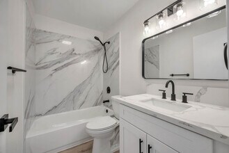 9678 Lake Natoma Dr in Orangevale, CA - Building Photo - Building Photo