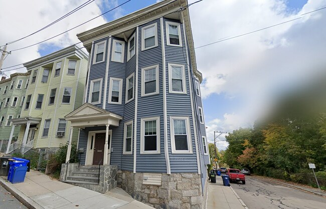 19 Bucknam St, Unit 3