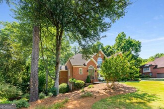 5135 Falcon Chase Ln NE in Atlanta, GA - Building Photo - Building Photo