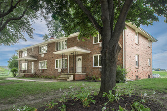 MarCon Westgate Apartments in Omaha, NE - Foto de edificio - Building Photo