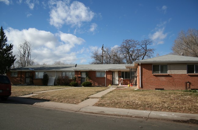 1331 Xanadu St in Aurora, CO - Foto de edificio - Building Photo