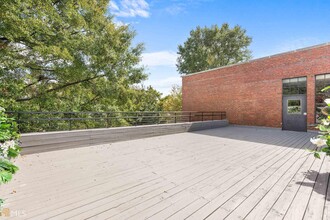 Crogman School Lofts in Atlanta, GA - Foto de edificio - Building Photo