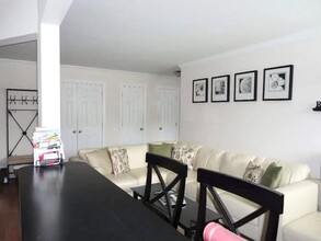 742 Deer Park Ave in North Babylon, NY - Building Photo - Building Photo