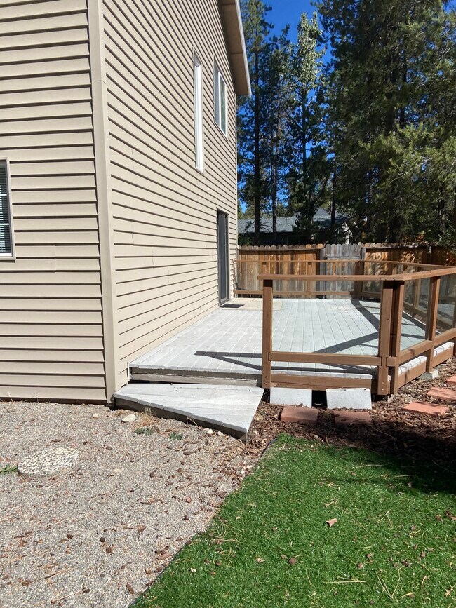 2673 Wailaki St in South Lake Tahoe, CA - Building Photo - Building Photo