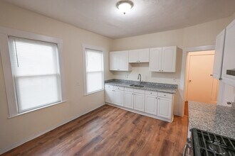 42 Hiawatha Rd in Boston, MA - Building Photo - Building Photo