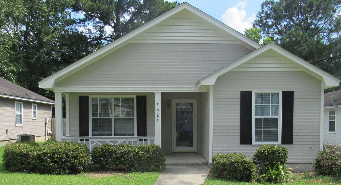 4221 Hamilton Cir in Valdosta, GA - Building Photo