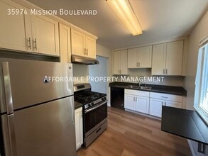 35974 Mission Blvd in Fremont, CA - Building Photo - Building Photo