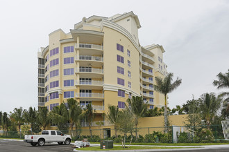 Aqua II in Naples, FL - Building Photo - Building Photo