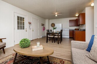 Cherry Creek in Winterset, IA - Foto de edificio - Interior Photo