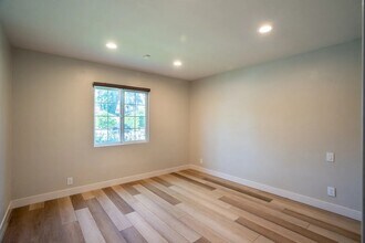 10720 Oregon Ave in Culver City, CA - Building Photo - Building Photo