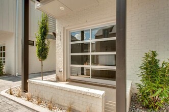 221 Gentry Ave in Nashville, TN - Building Photo - Building Photo