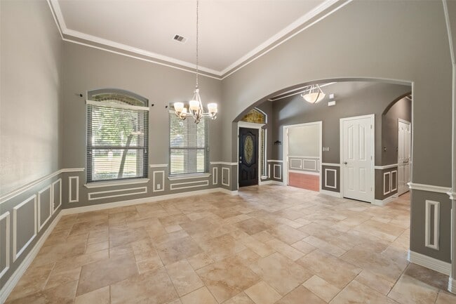 property at 1019 Monarch Oak Dr