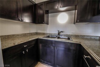 1404 E Mesquite Ave in Las Vegas, NV - Building Photo - Building Photo