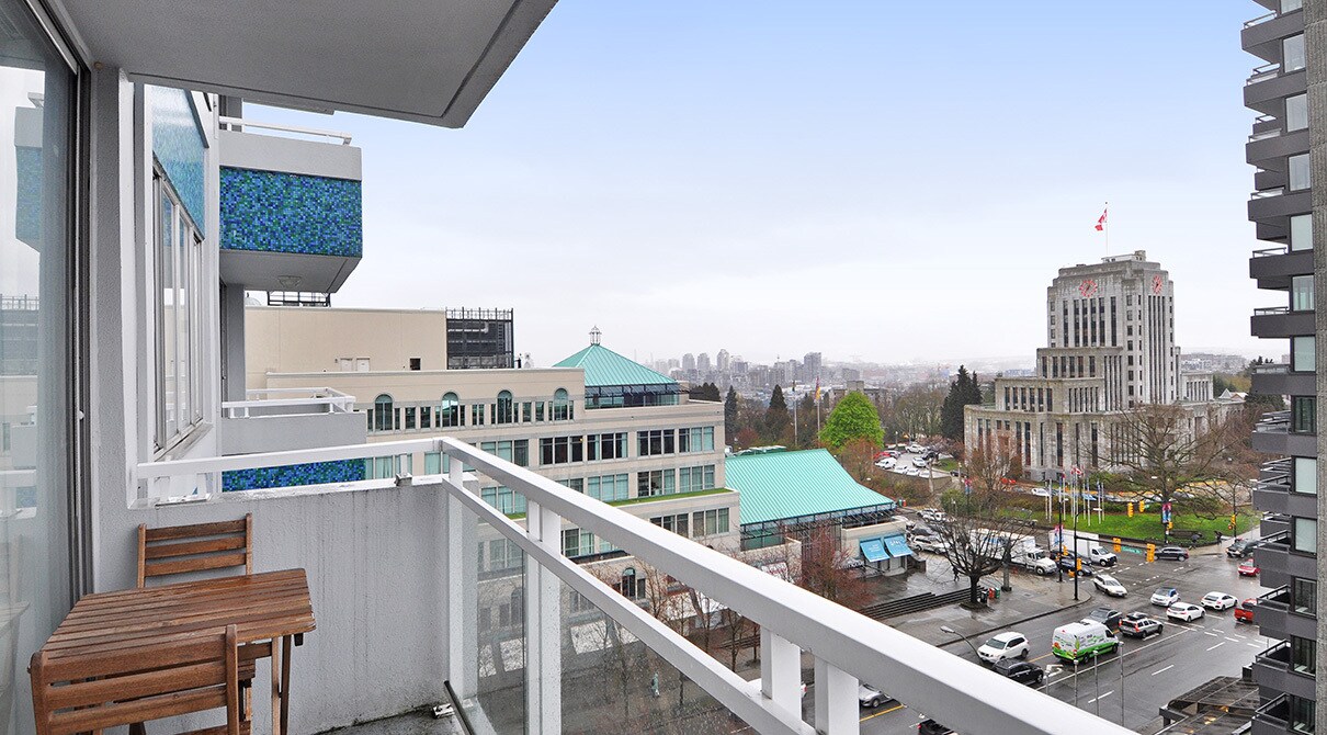 550 W 12th Ave in Vancouver, BC - Building Photo