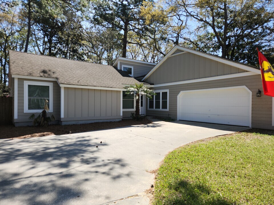 1124 Shady Grove Ln in Mount Pleasant, SC - Foto de edificio
