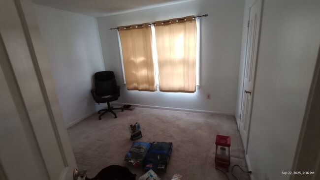 5700 Deer Pond Rd in Centreville, VA - Building Photo - Building Photo