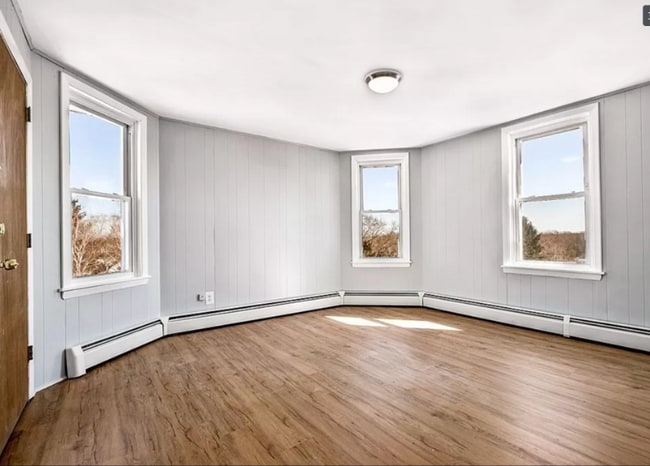 85 California St in Fall River, MA - Building Photo - Building Photo