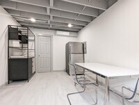 2306 Addison Rd photo'