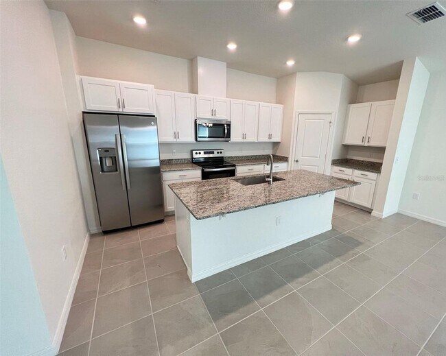 1208 Papaya Cir. in Davenport, FL - Building Photo - Building Photo