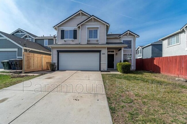 property at 4319 Roxbury Dr