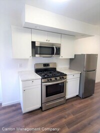 2120 Division St photo'