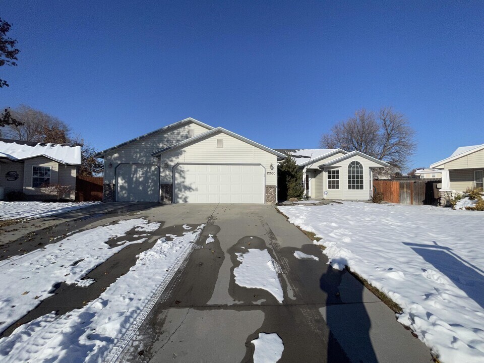 2260 N Baywing Hawk Pl in Kuna, ID - Building Photo
