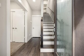 707 Schwartz St in Houston, TX - Foto de edificio - Building Photo