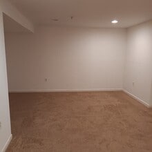 4914 Green Creek Ter in Glenn Dale, MD - Foto de edificio - Building Photo