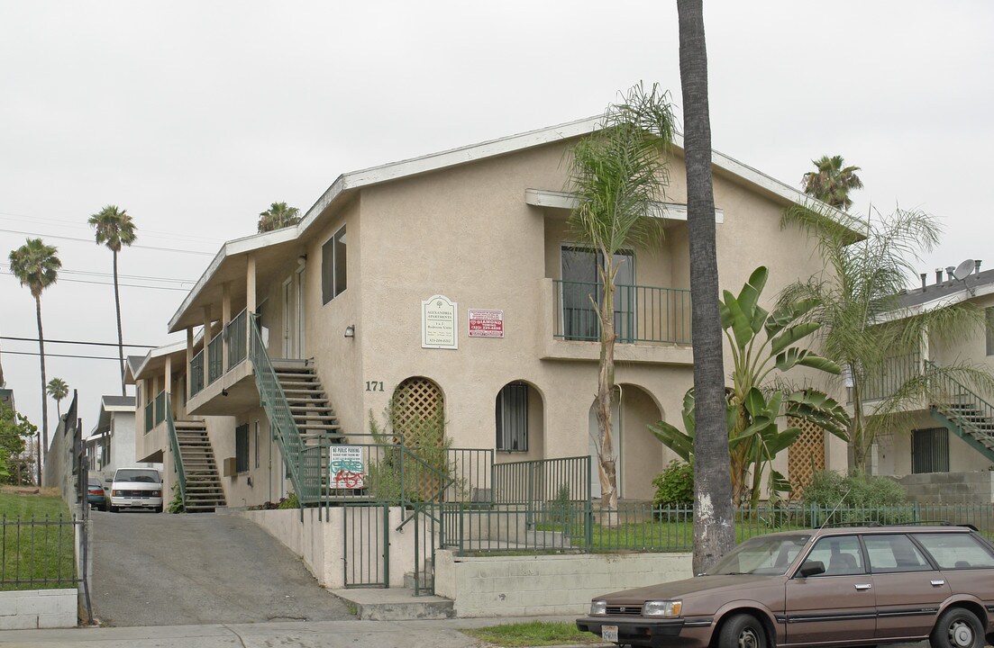 171 N Alexandria Ave in Los Angeles, CA - Building Photo