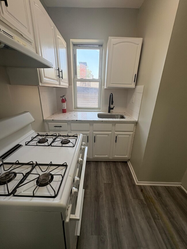 157 Pierson St, Unit 11 in Orange, NJ - Building Photo - Building Photo