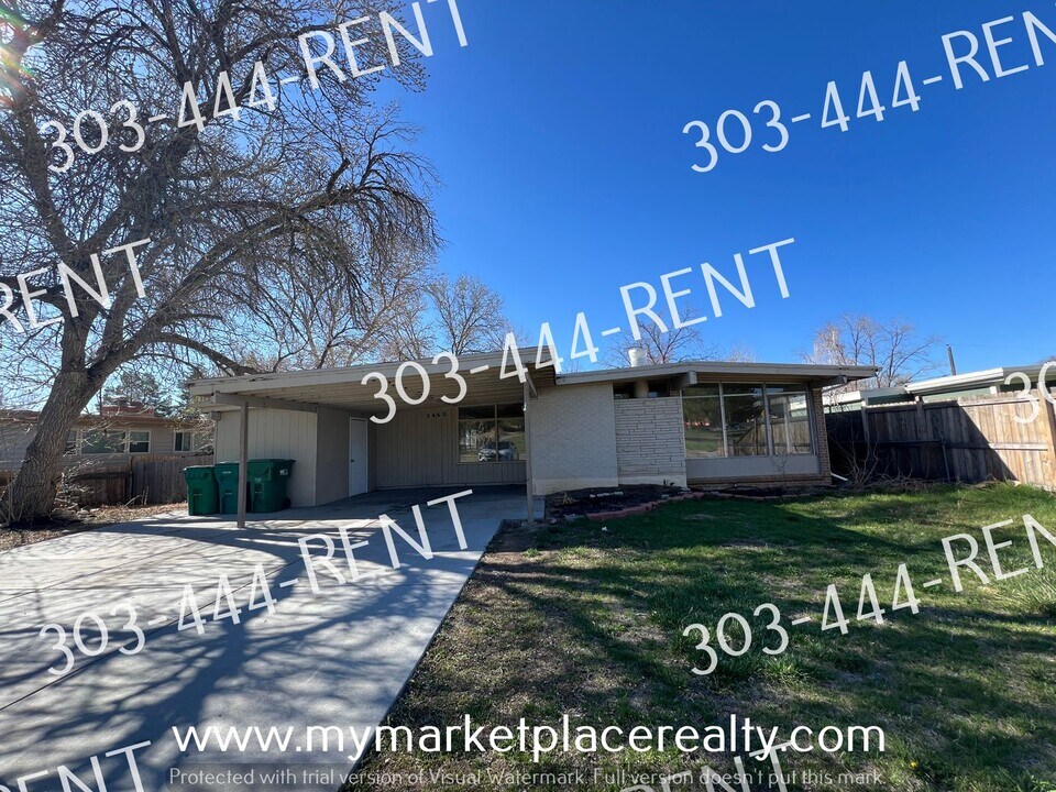 2460 W 80th Ave in Denver, CO - Building Photo